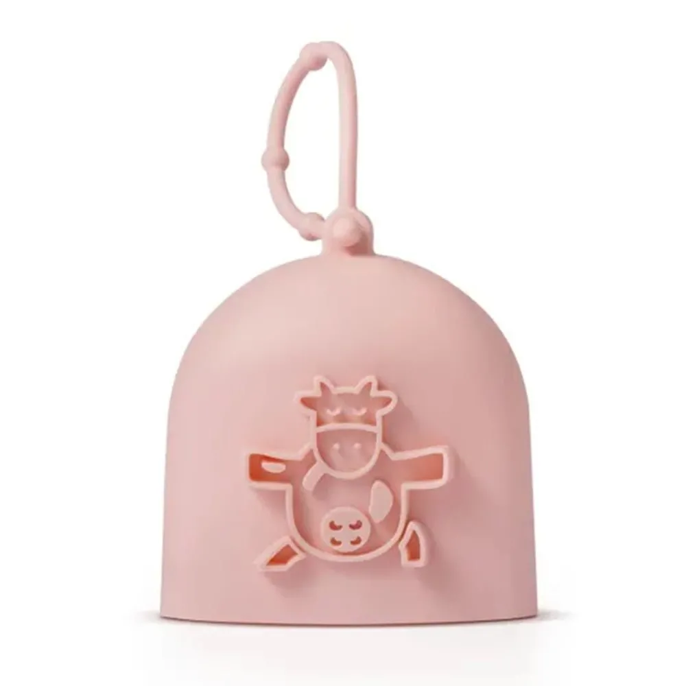 O Boticário Capinha Creme para Mãos Cuide-se Bem Deleitedo site do fabricante:Capinha Creme para Mãos Cuide-se Bem DeleiteA Capinha Creme para Mãos Cuide-se Bem Deleite é o acessório ideal para carregar seu creme de mãos da Linha Deleite para todos os luga